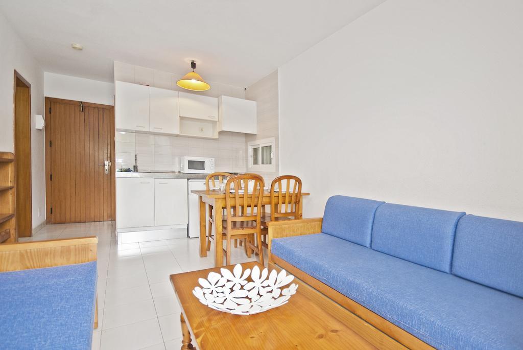 Llevant Apartments ปอร์ต เด โปเญนซา ภายนอก รูปภาพ